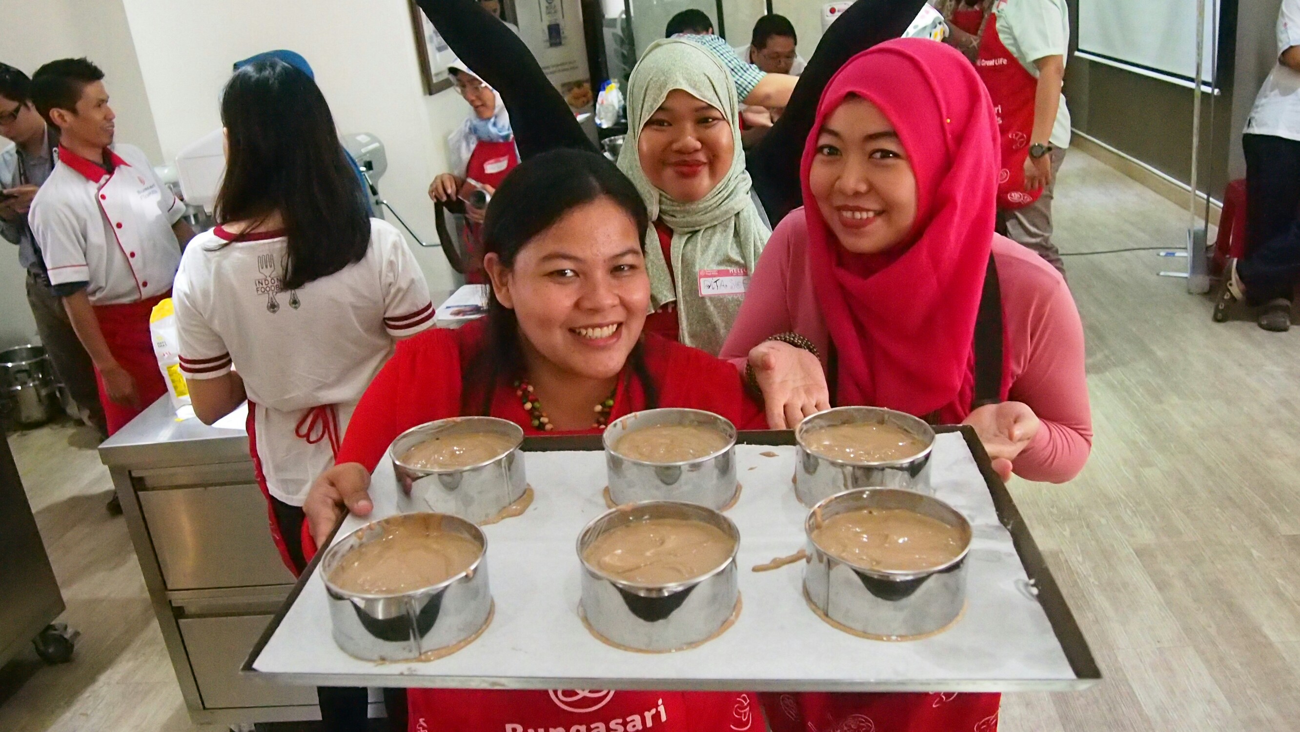 JAJAN BEKEN BELAJAR MEMBUAT SACHER TORTE