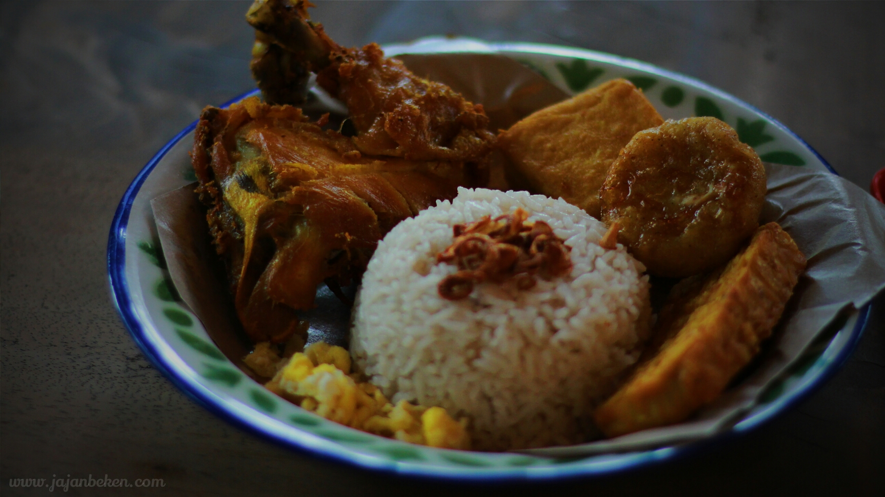 Jajan beken - masakan manado