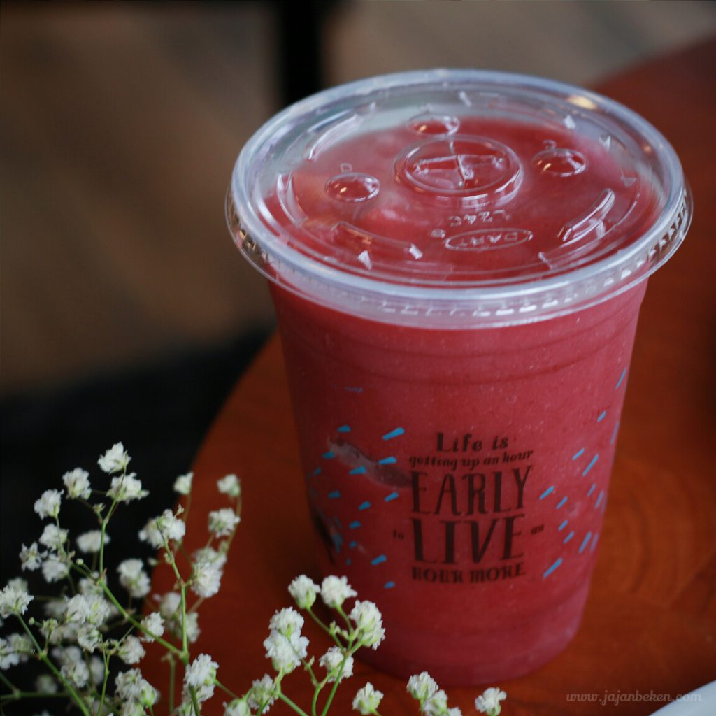 jajan beken caribou coffee kuningan