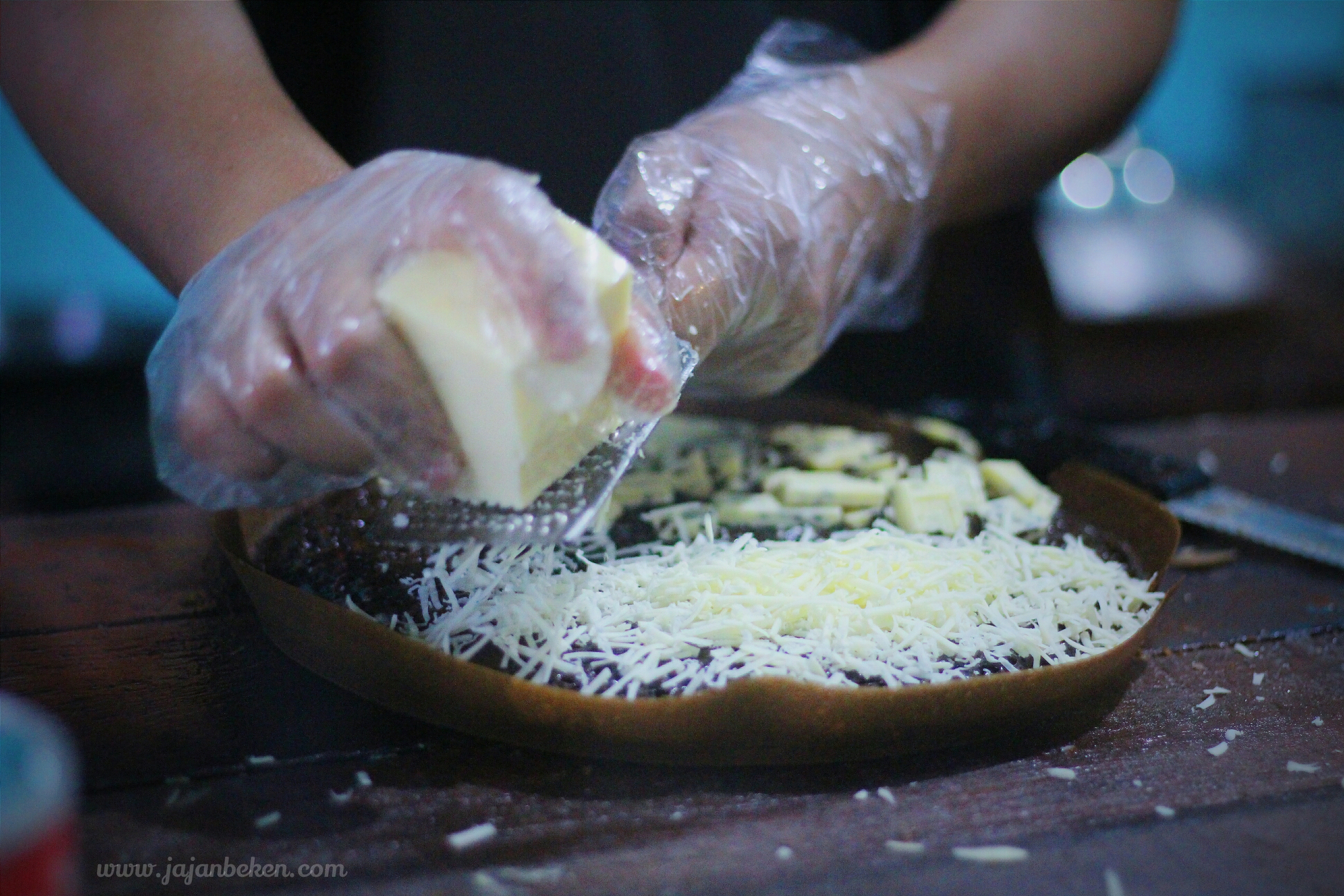 Jajanbeken martruckbucks martabak sunter