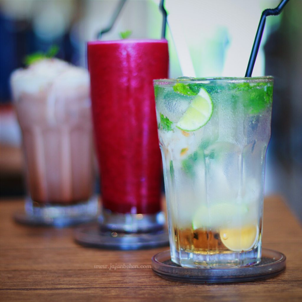 jajanbeken-warung-laper-1