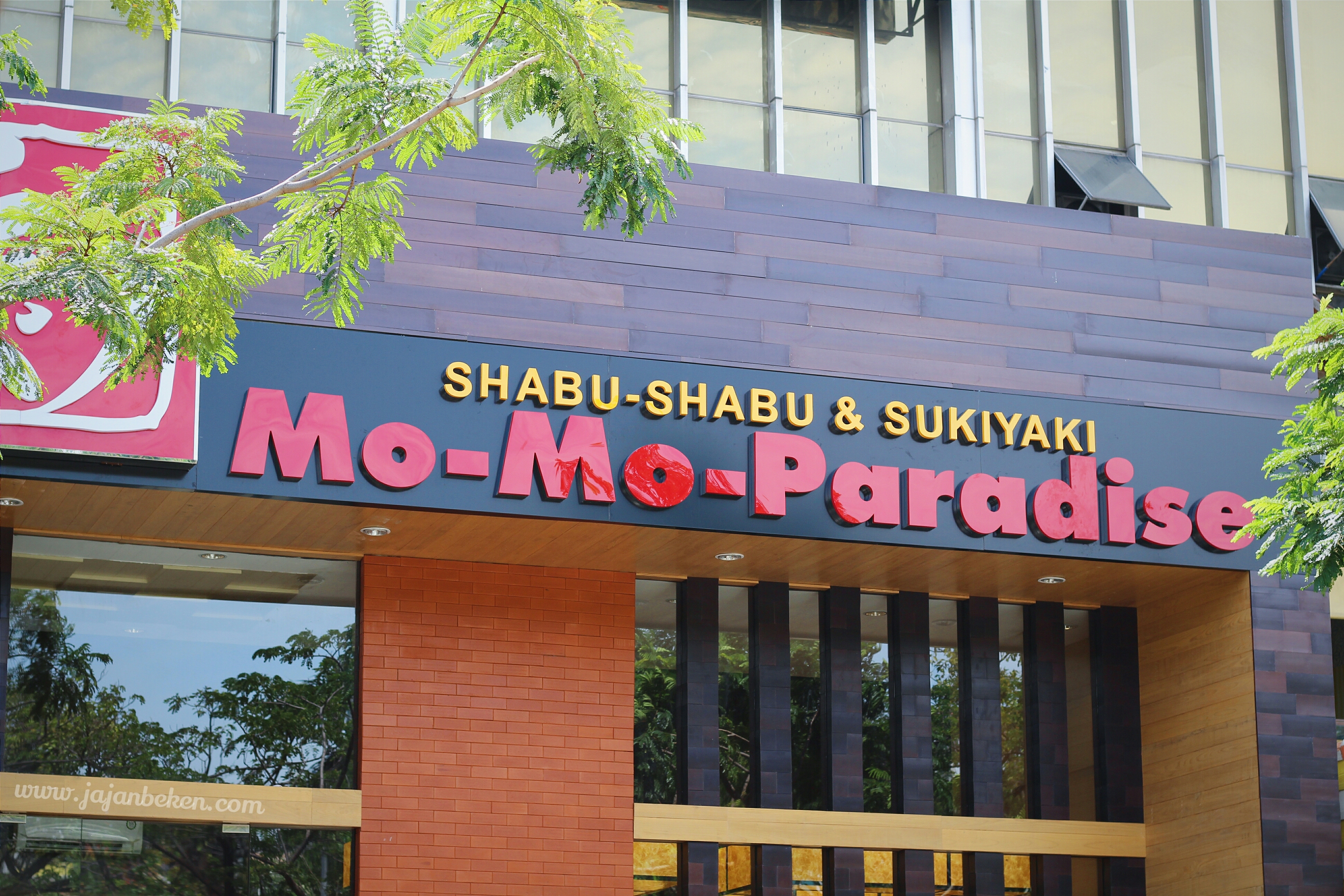 Jajanbeken momo paradise shabu shabu