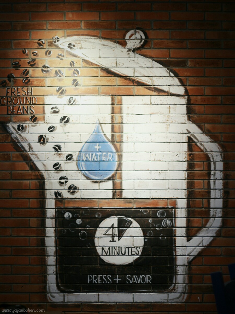 jajanbeken caribou coffee sarinah 12