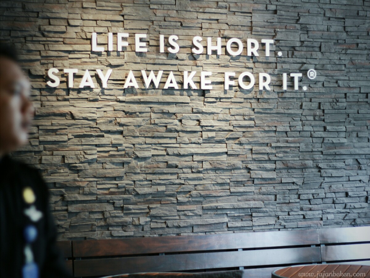 jajanbeken caribou coffee sarinah 14