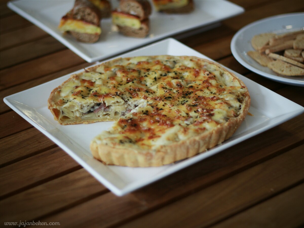 jajanbeken caribou coffee sarinah 18