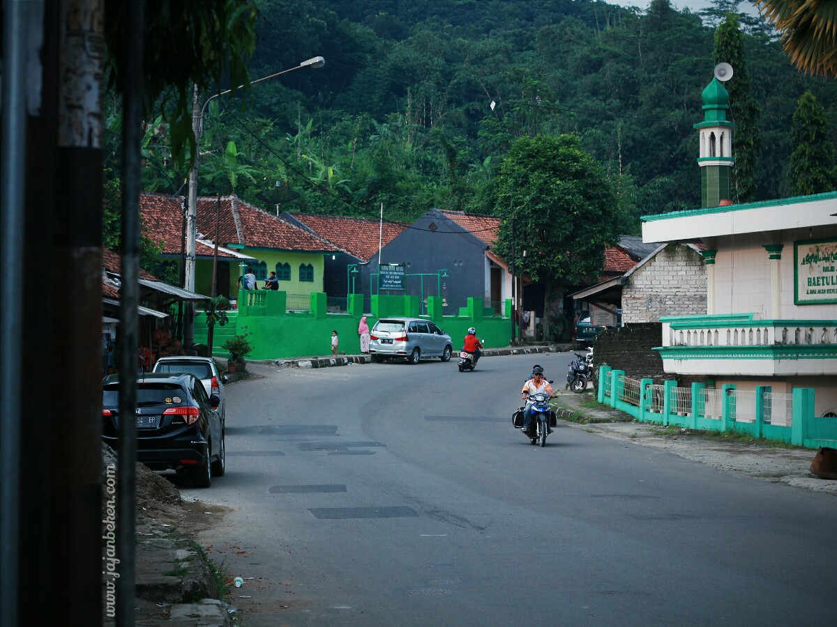 jajanbeken plered pusat keramik jawa barat purwakarta 2