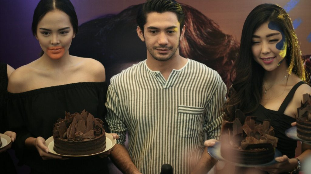 jajanbeken almond tree cake reza rahadian 1