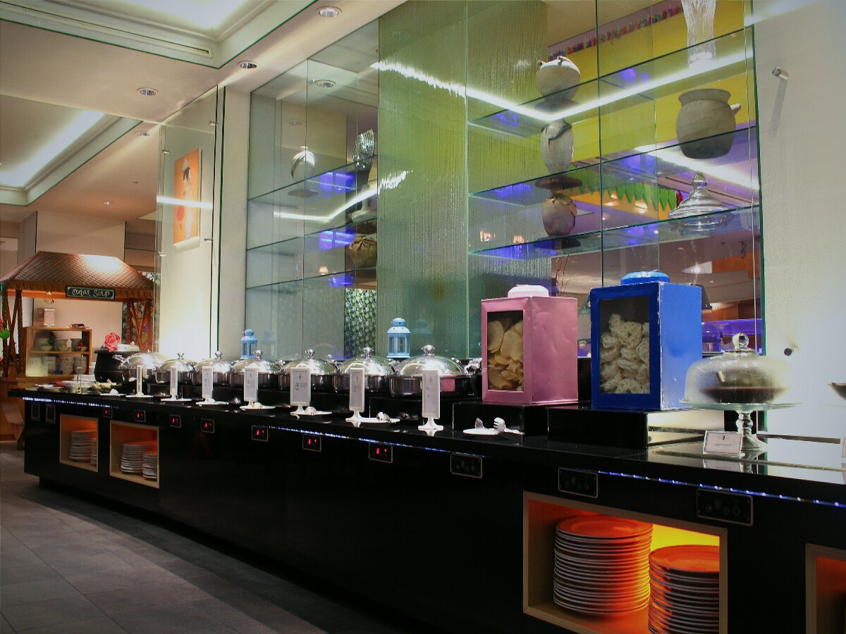 jajanbeken cafe one the park lane jakarta