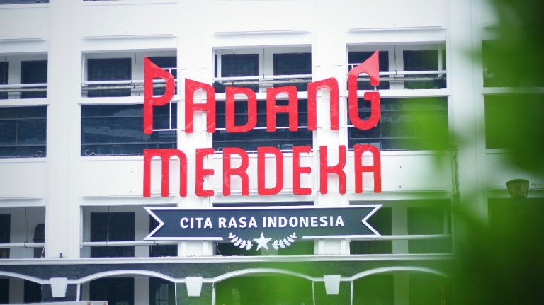 jajanbeken-padang-merdeka-kota-tua-49