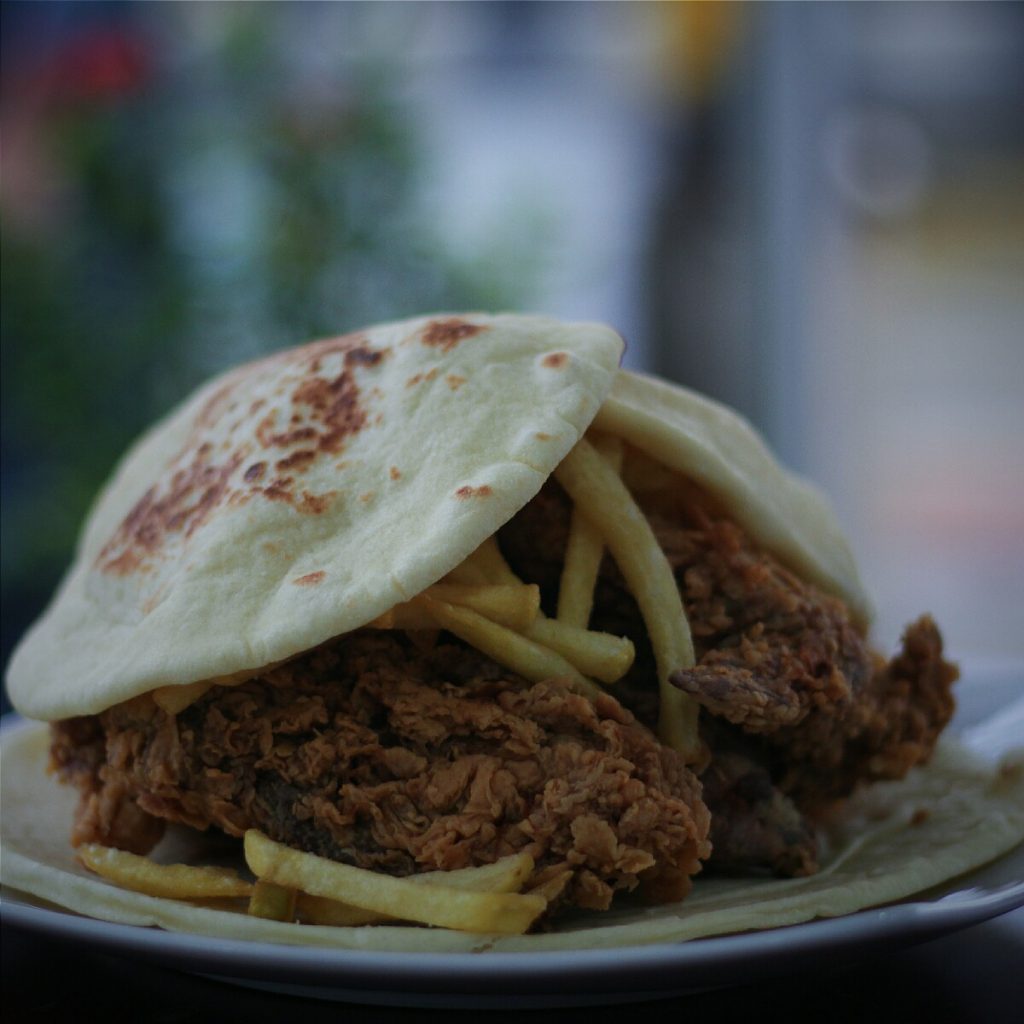 jajanbeken al baek arabian fried chicken middle east restaurant jakarta