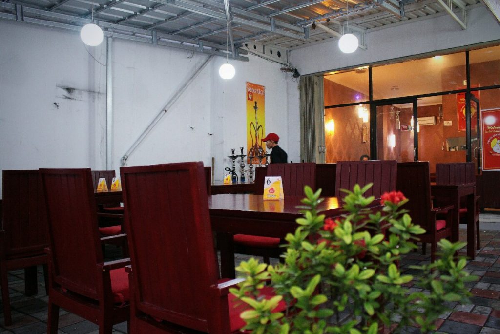 jajanbeken albaek restaurant jakarta arabian fried chicken