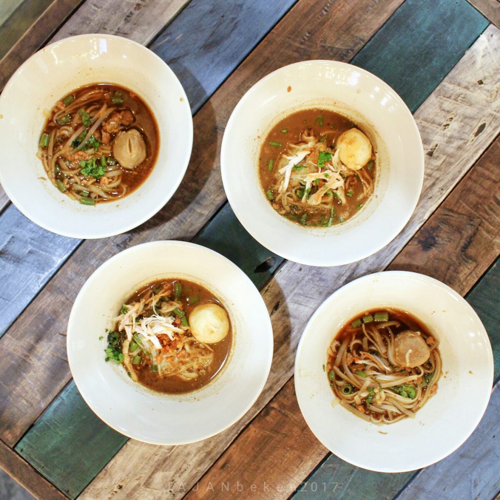 jajanbeken boat noodle harga