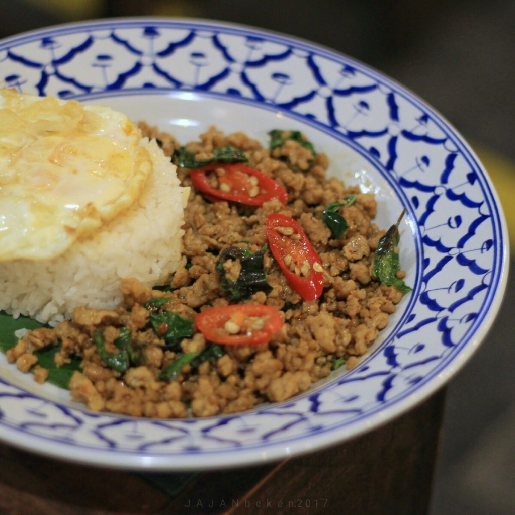jajanbeken boat noodle jakarta menu