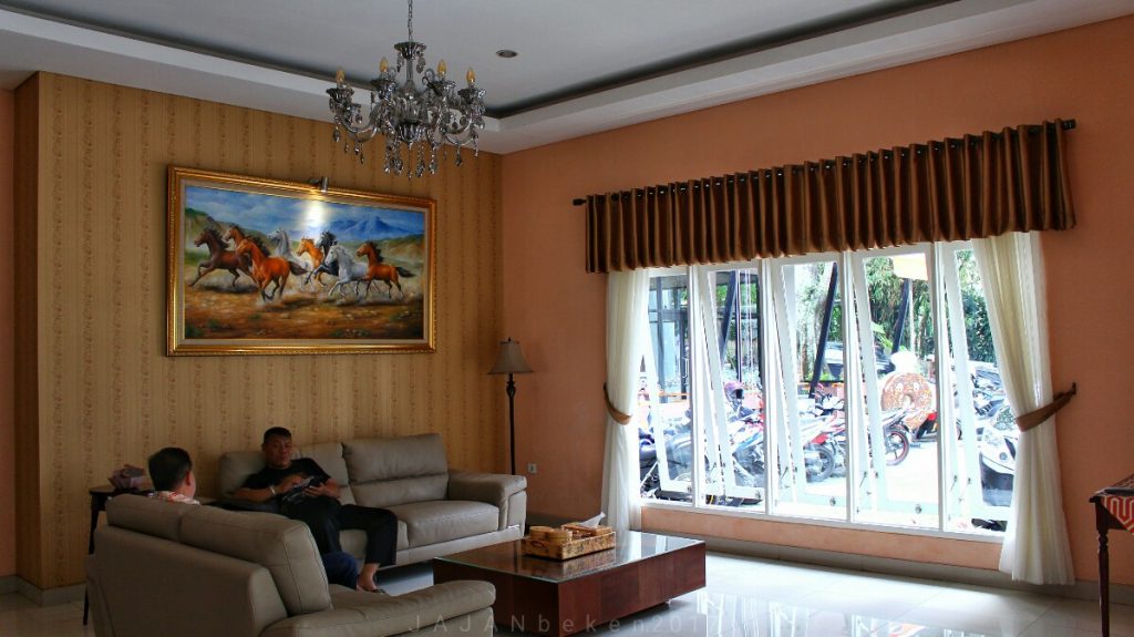 jajanbeken hotel kuwera inn harga