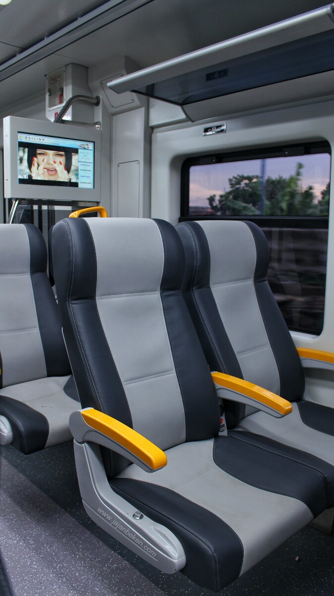 Jajanbeken airport train jakarta