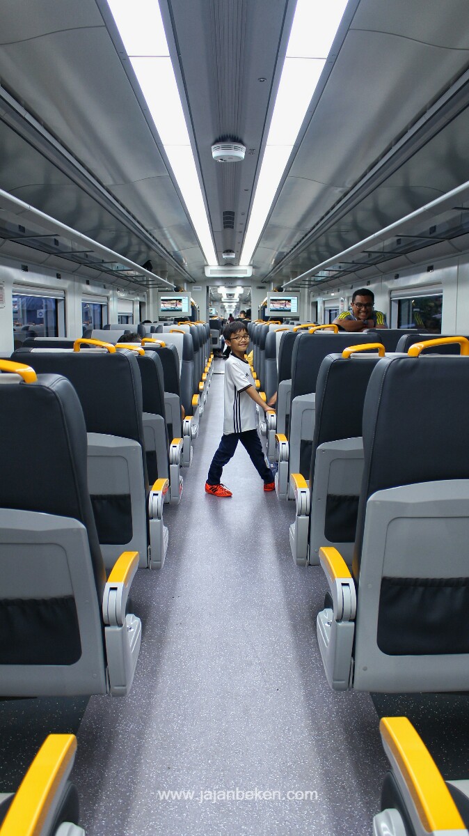 Jajanbeken bni city station