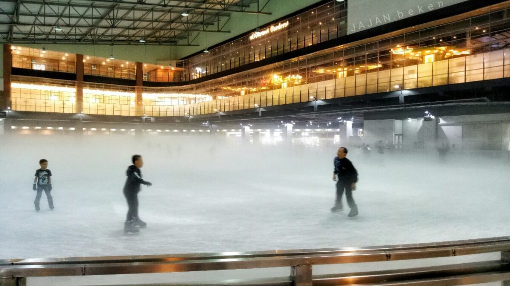 jajanbeken ice skating aeon mall harga