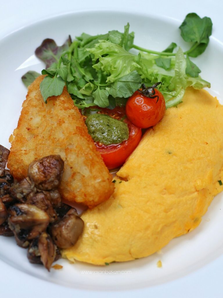 jajanbeken patio restaurant