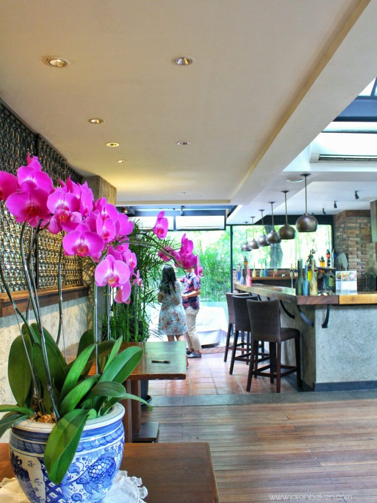 jajanbeken patio venue weekend brunch