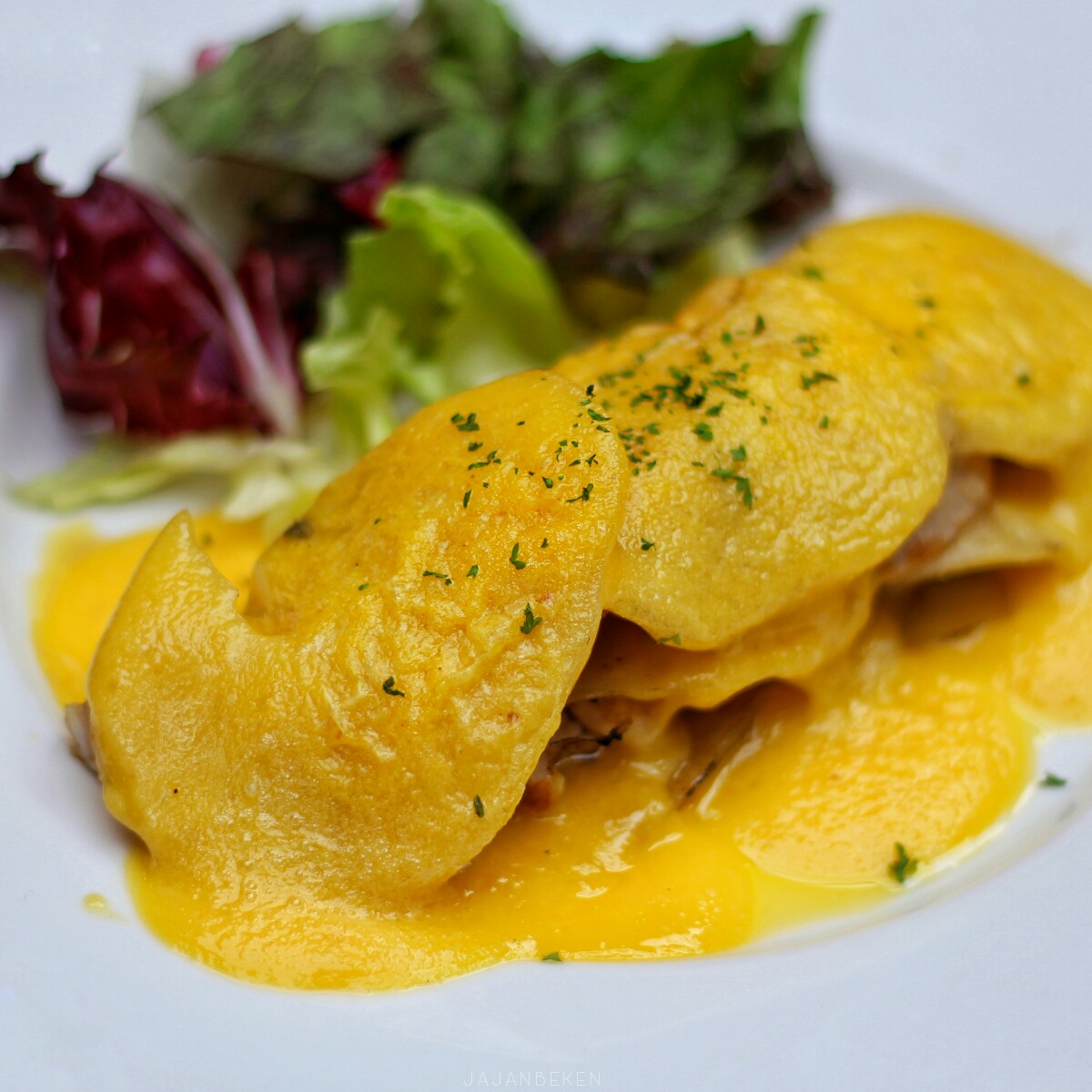 jajanbeken branche bistro senopati