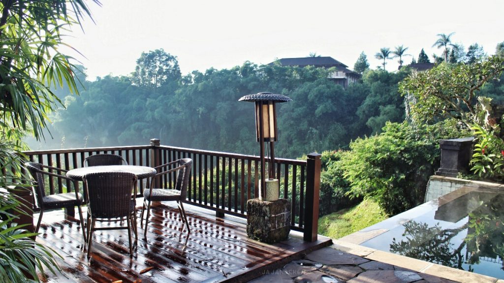 jajanbeken hotel keluarga puncak bogor