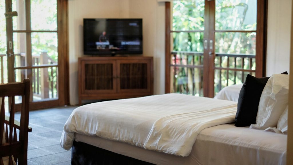 jajanbeken hotel minimalis puncak Novus Giri Puncak