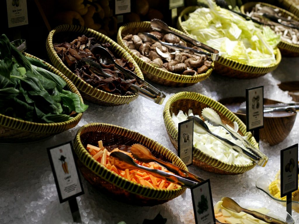 jajanbeken momo paradise senopati