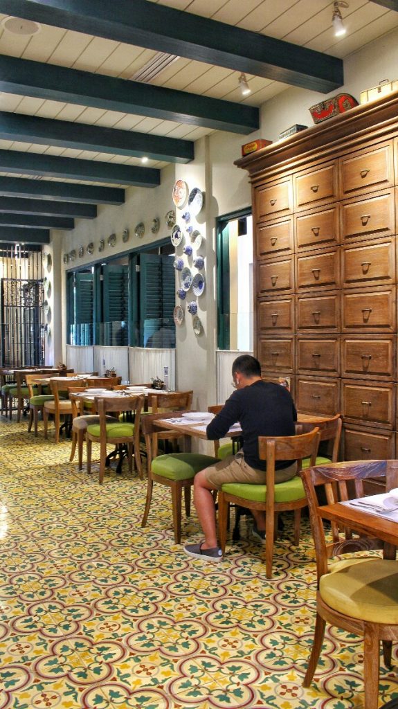 jajanbeken tempat teras dharmawangsa