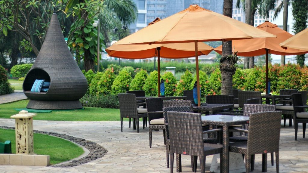 shangri-la jakarta review