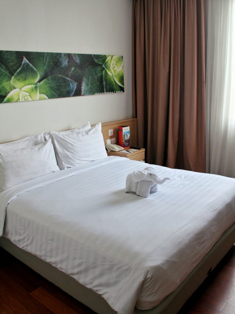 jajanbeken cheap hotel near jakarta airport