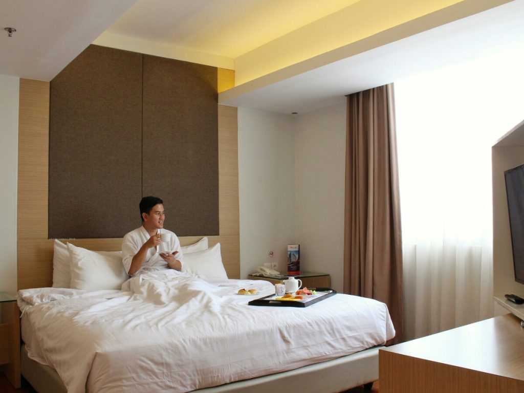 jajanbeken hotel near