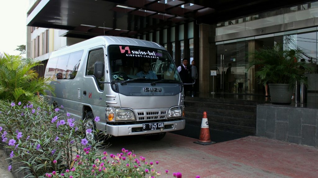 jajanbeken hotel near soekarno hatta airport