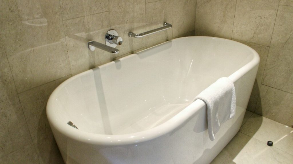 jajanbeken resinda hotel bathroom