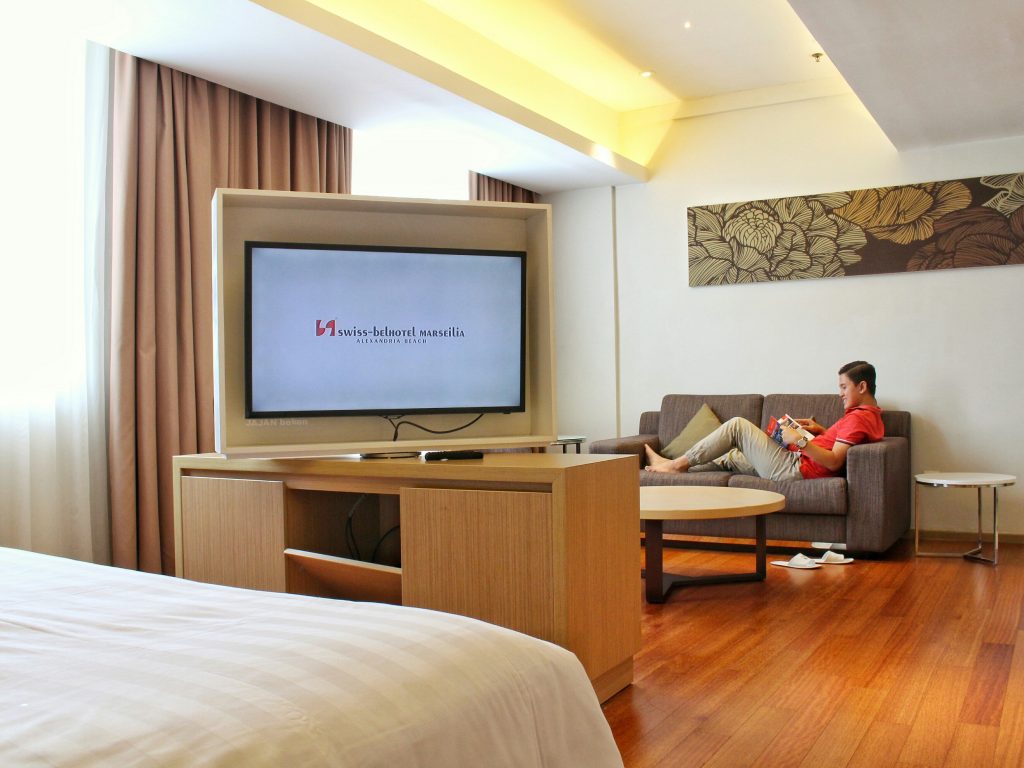 jajanbeken swiss belinn airport jakarta