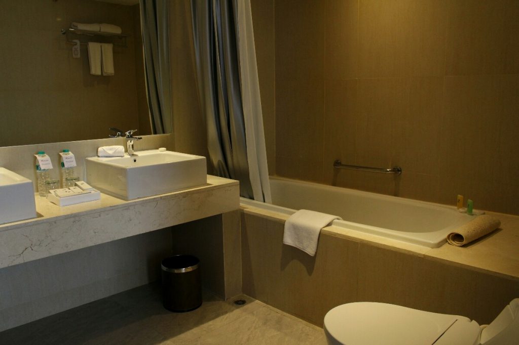 jajanbeken swiss belinn airport restaurant