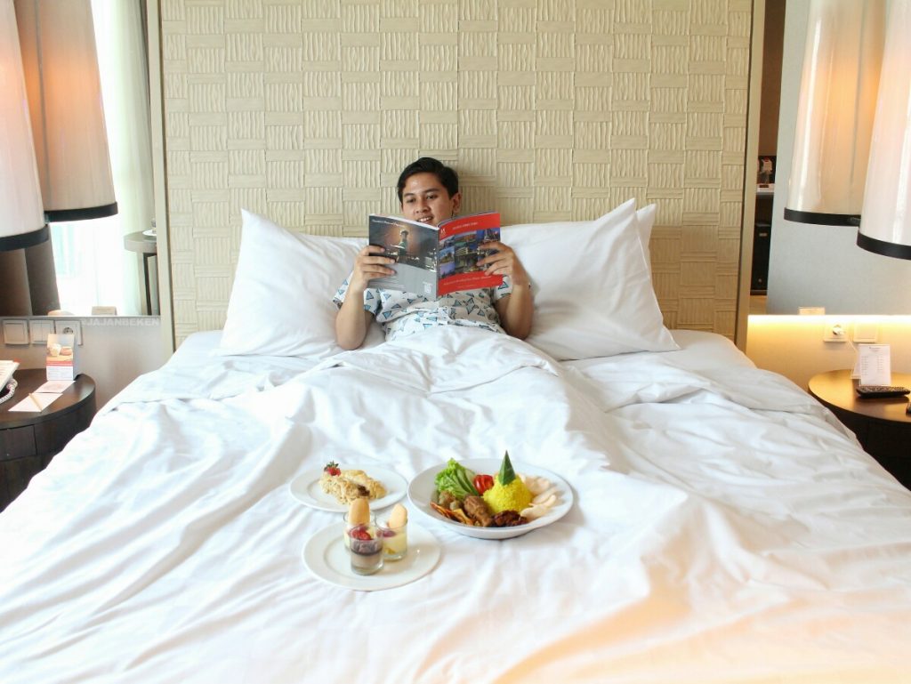 jajanbeken food and hotel review