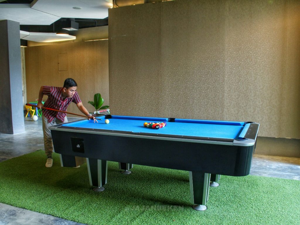 jajanbeken aston sentul best family hotel