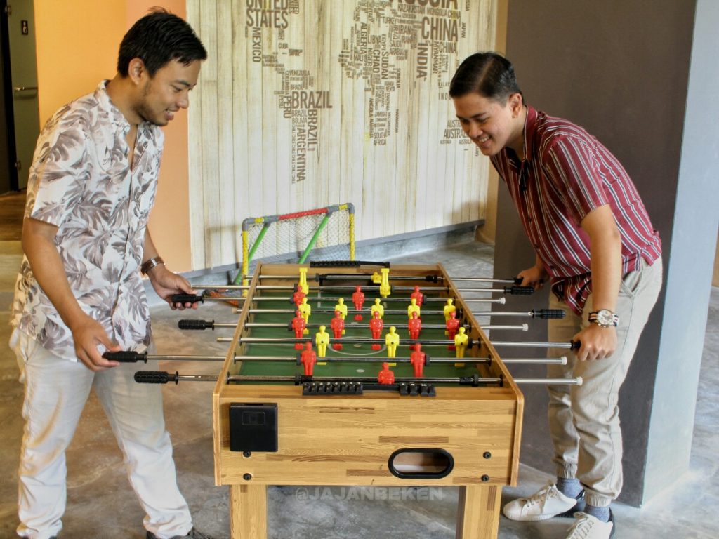 jajanbeken aston sentul booking