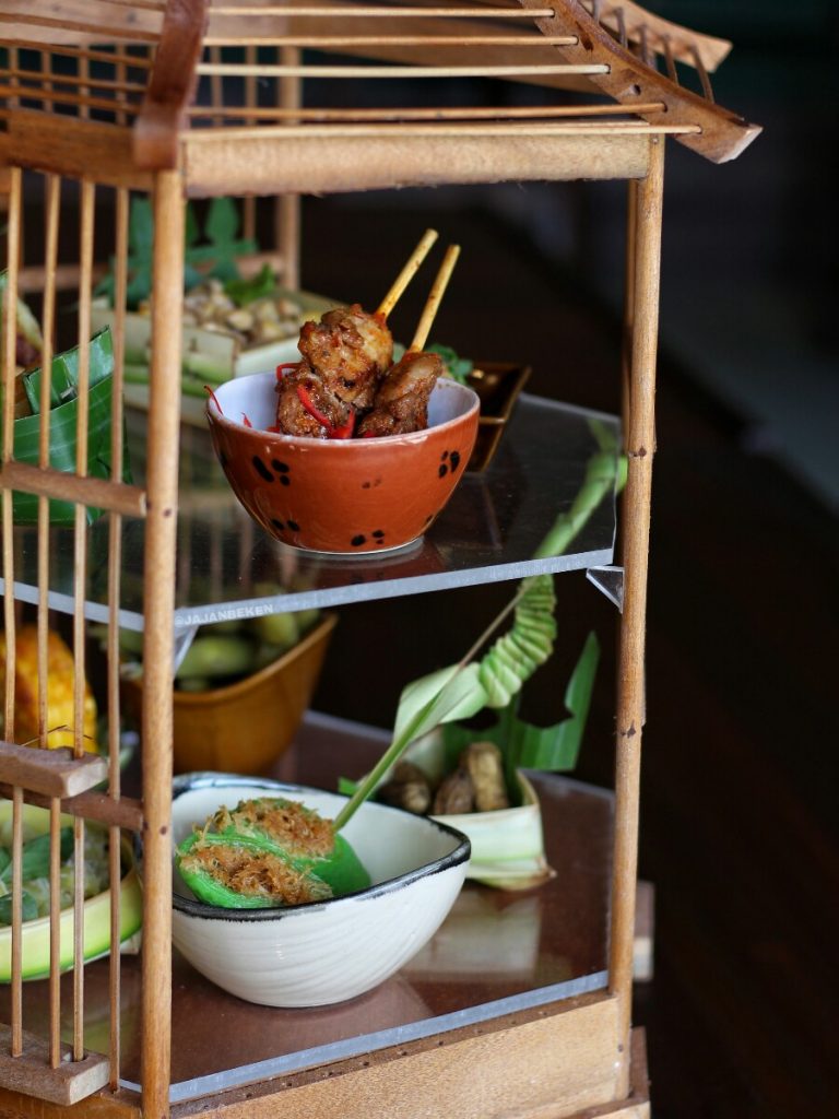 jajanbeken bebek timbungan restuarnat