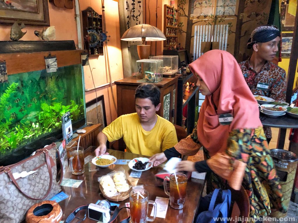 Warung MJS - Mbah Jingkrak Setiabudi Jakarta - JAJANBEKEN.COM