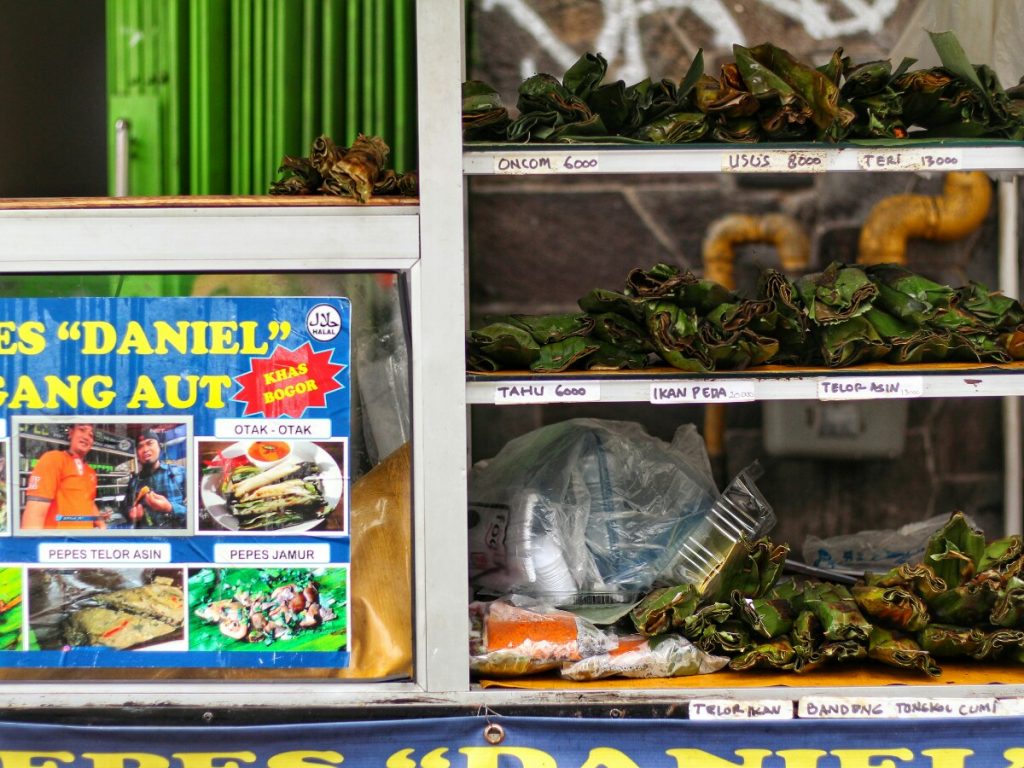 jajanbeken lumpia basah bogor