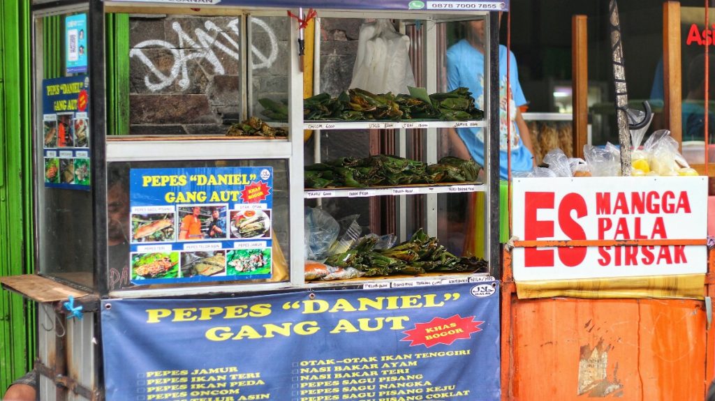 jajanbeken martabak ncek bogor