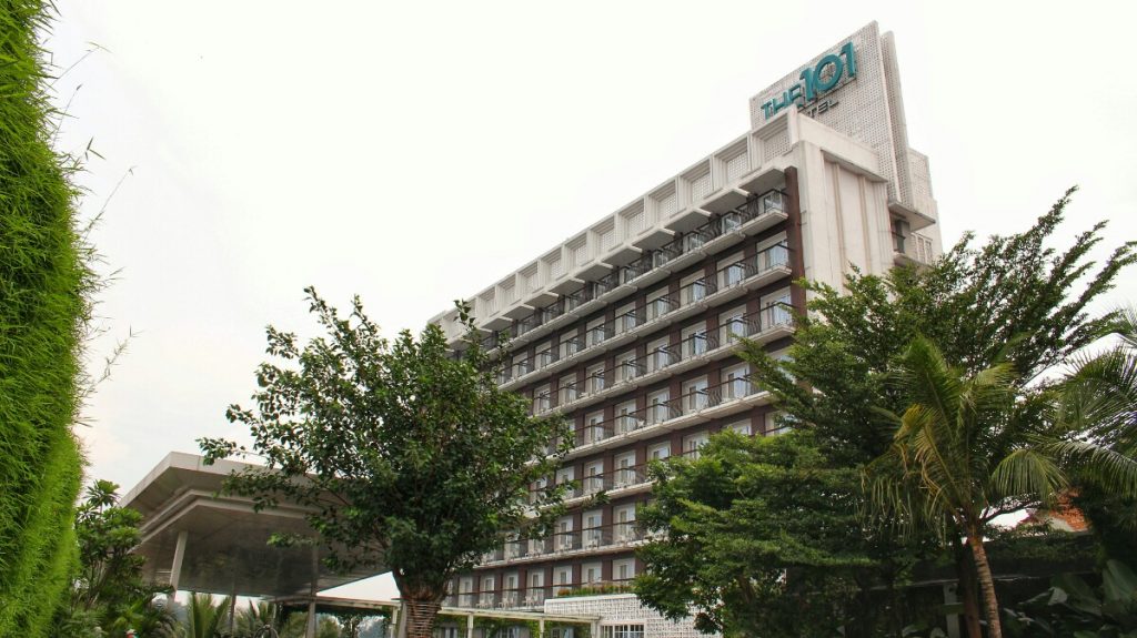 jajanbeken room price 1O1 bogor
