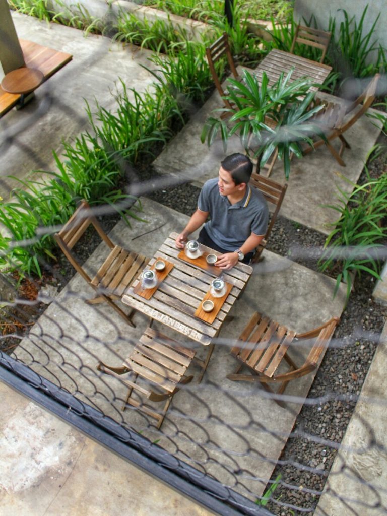 jajanbeken cafe sentul