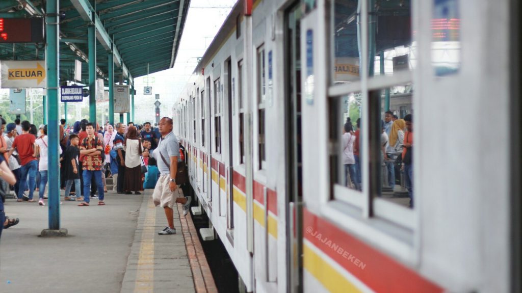 jajanbeken commuter line jakarta