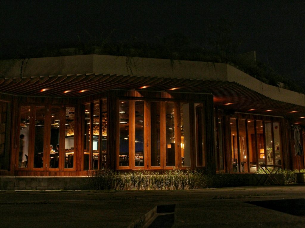 jajanbeken crudo peruvian cuisine restaurant