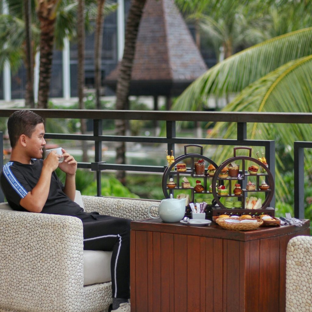 jajanbeken fairmont sanur layang layang restaurant