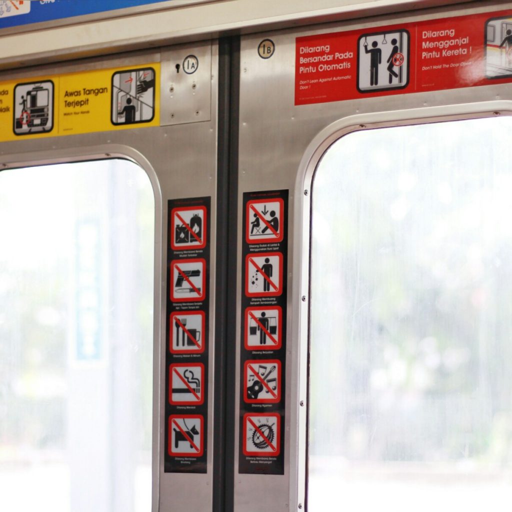 jajanbeken krl cikarang