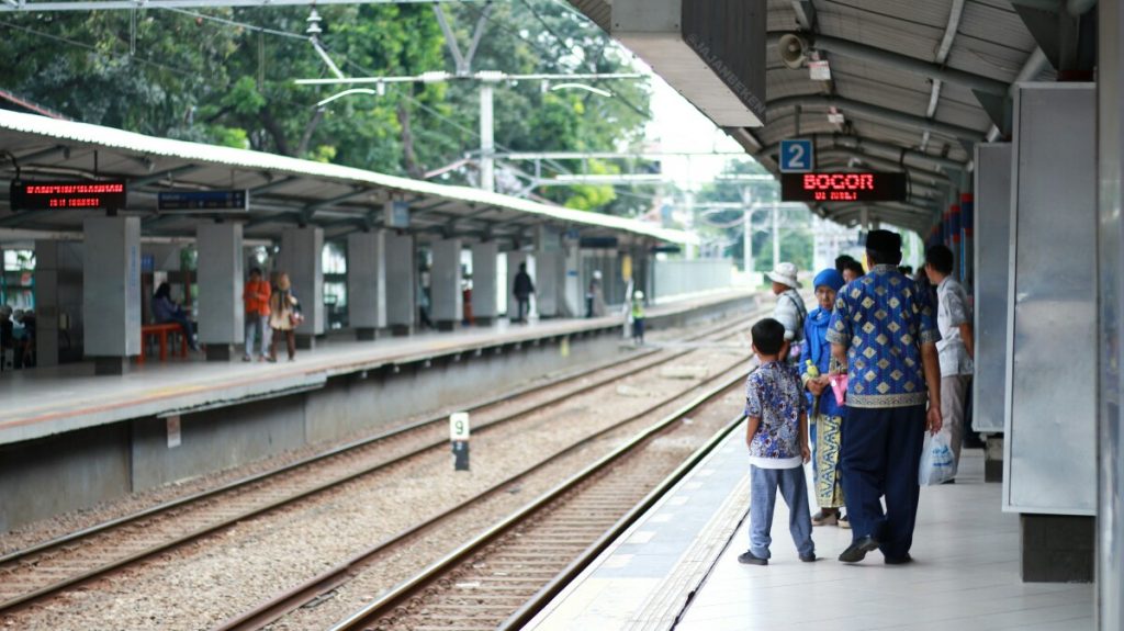 jajanbeken krl commuter line