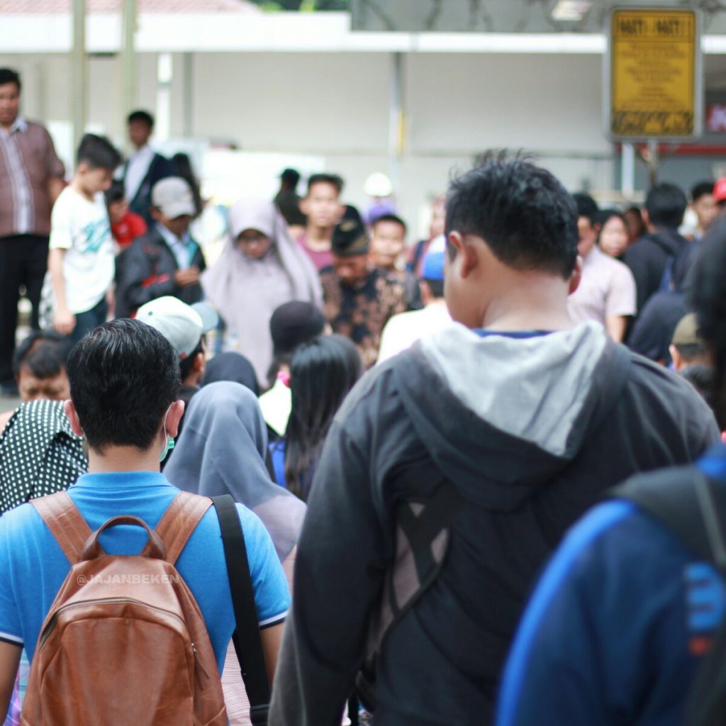 jajanbeken krl commuter line bogor